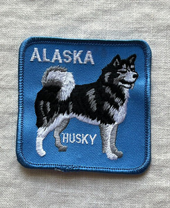 ALASKA HUSKY STATE TRAVEL SOUVENIR COLLECTIBLE PATCH