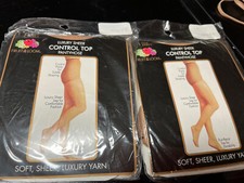 2 X NOS FRUIT OF THE LOOM LUXURY SHEER QUEEN PLUS PANTYHOSE SANDALFOOT ISLANDSN