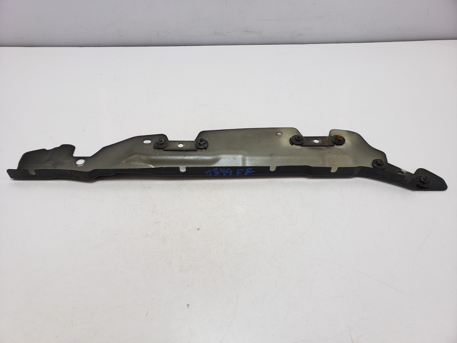 ✅03-18 OEM Bentley Continental GT Front Right Passenger Fender Insulator Bracket