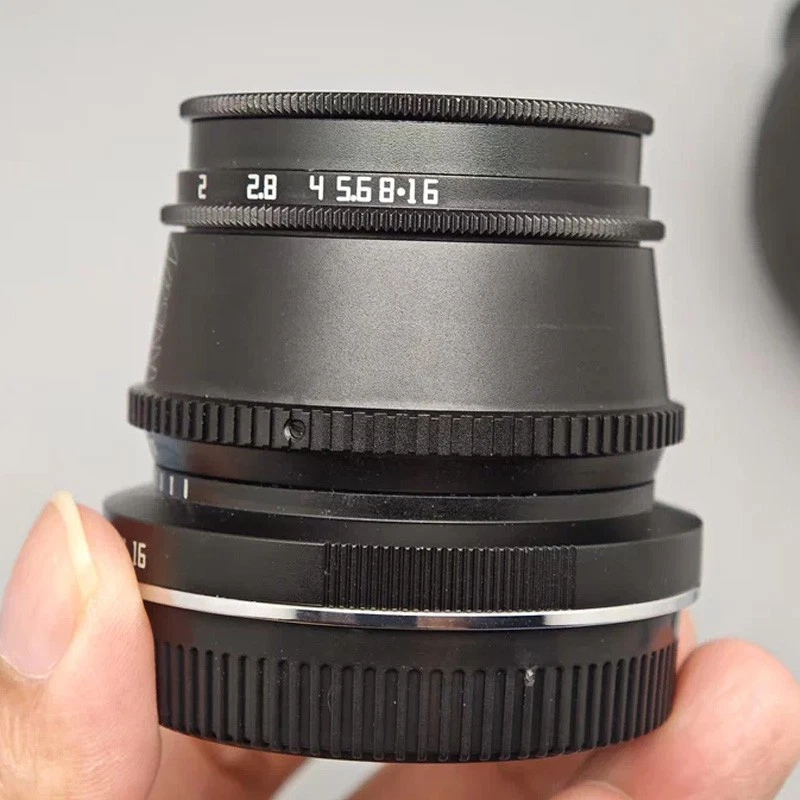TTArtisan 35mm F1.4 APS-C MF Lens for Fujifilm Fuji X-mount Mirrorless Cameras - Image 2 of 4