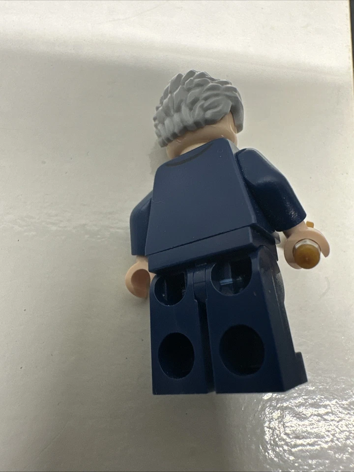LEGO Doctor Who - Original - Minifigura del Doctor con destornillador sónico - Foto 3 de 3