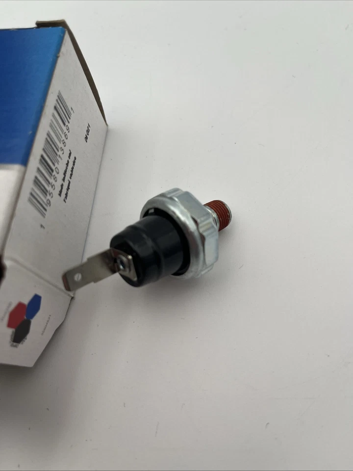 Engine Oil Pressure Switch CARQUEST SAA4559 - Image 3 of 4