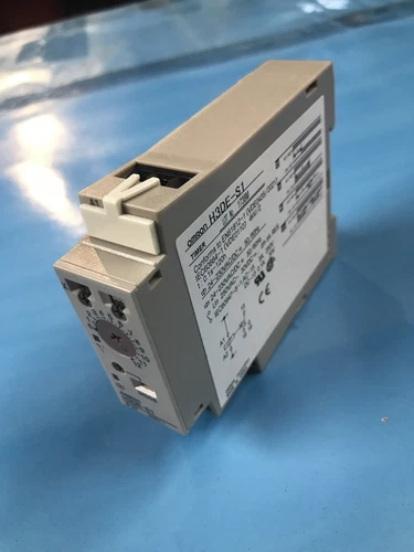 Omron H3DE-S1 Timer Lot No. 1738M