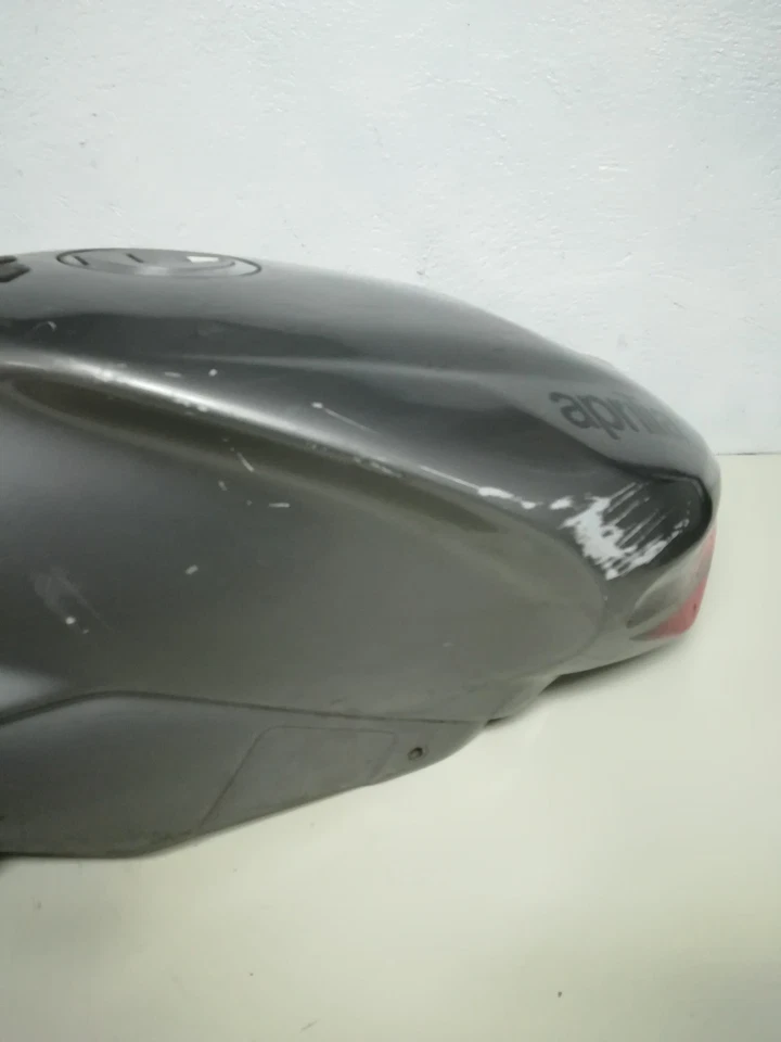 Paint Tank Aprilia RSV 1000 R Factory 2008 - Image 4 of 4