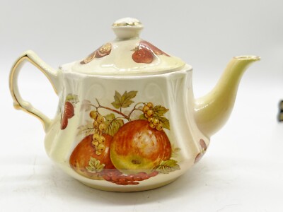 VINTAGE TEEKANNE ROYAL WORCESTER PALISSY FRUIT DESIGN