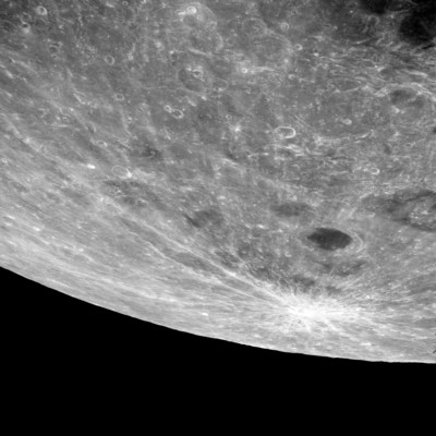 NASA Foto Apollo 8 Mondoberfläche Krater Joliot-Curie