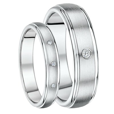 His & Hers 4 & 6 mm Titan Diamant Ehering Set