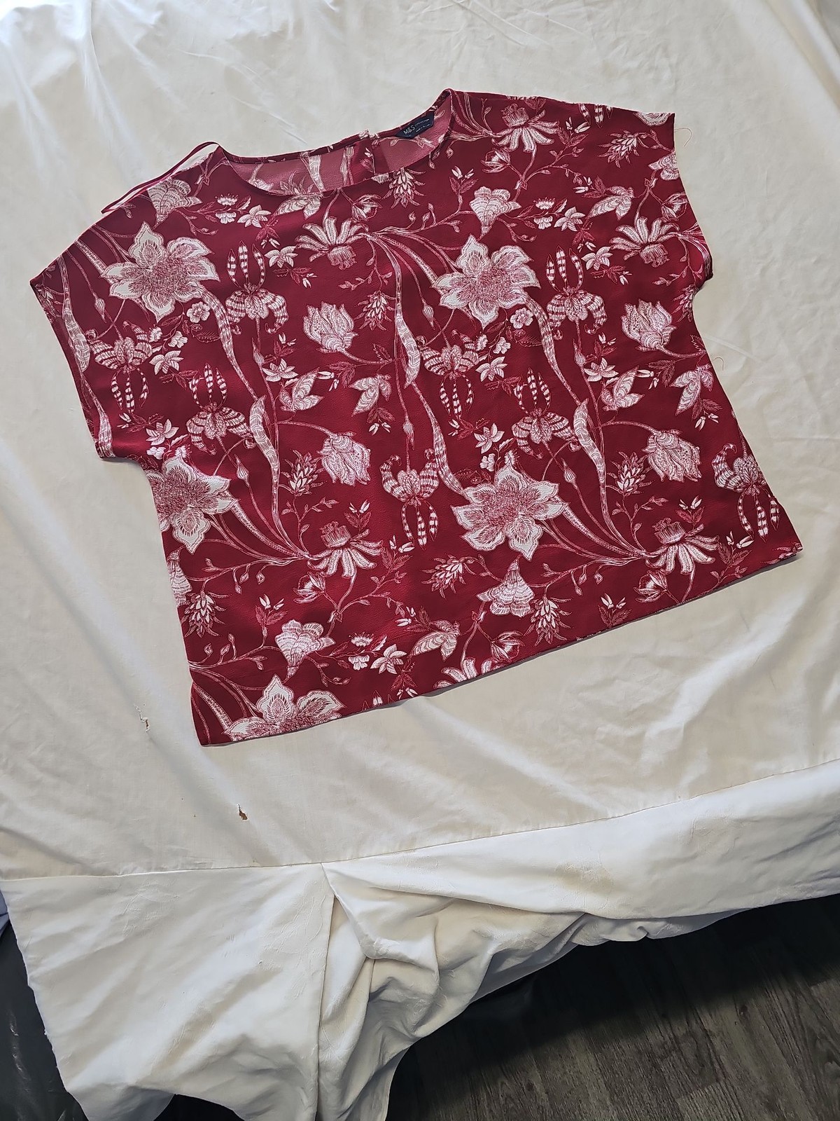 M&S Collection Floral Boxy Top in Rich Red - Size 24 OO1037 image 3