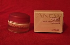 NEW IN OPEN BOX AVON ANEW VITALE DAY CREAM SPF 25 SUNSCREEN 0.50 FL OZ