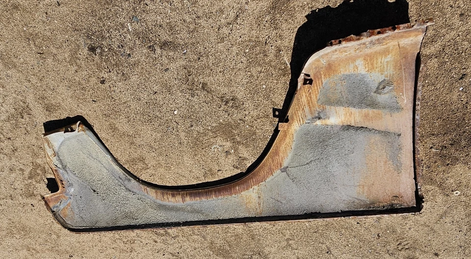 1961 1963 1964 LINCOLN CONTINENTAL SEDAN OR CONVERTIBLE DRIVERS SIDE FENDER SKIN - Image 2 of 3