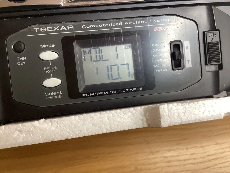 40mhz Futaba 6EXAP Radio Control Surface Models Car Boat Tank Bait Sub Robot - Image 3 of 4