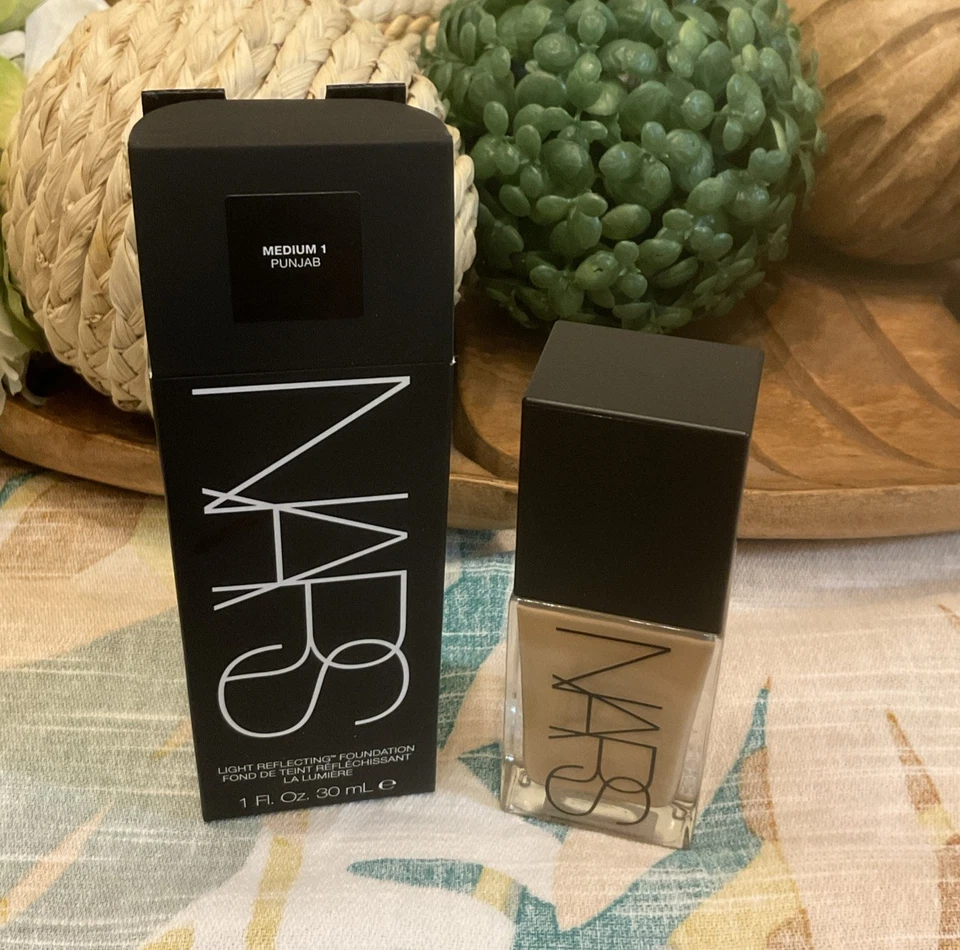 NARS Light Reflecting Foundation in Shade: Medium 1 Punjab - 1oz - Image 3 of 4
