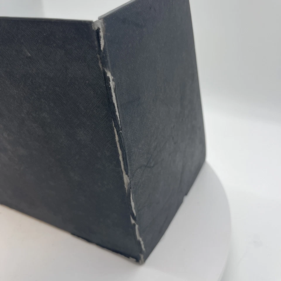 Folding ipad sunshade shield for iPad Air - Image 4 of 4