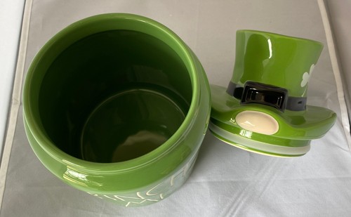 Rae Dunn 'Pinch Me' figural Irish Leprechaun St Patrick Green Canister CookieJar - Picture 4 of 4