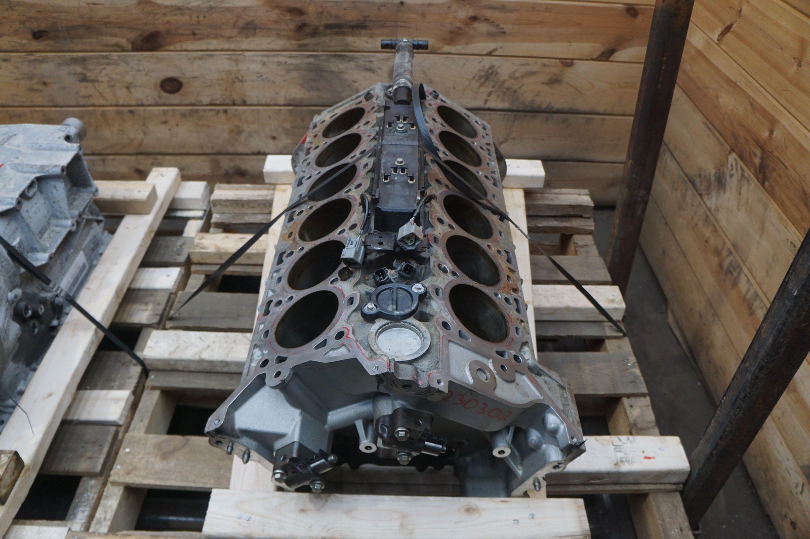 5.2L Twin Turbo V12 AE31 Engine Block Oem Aston Martin DB11 V12 2017+ *Note*