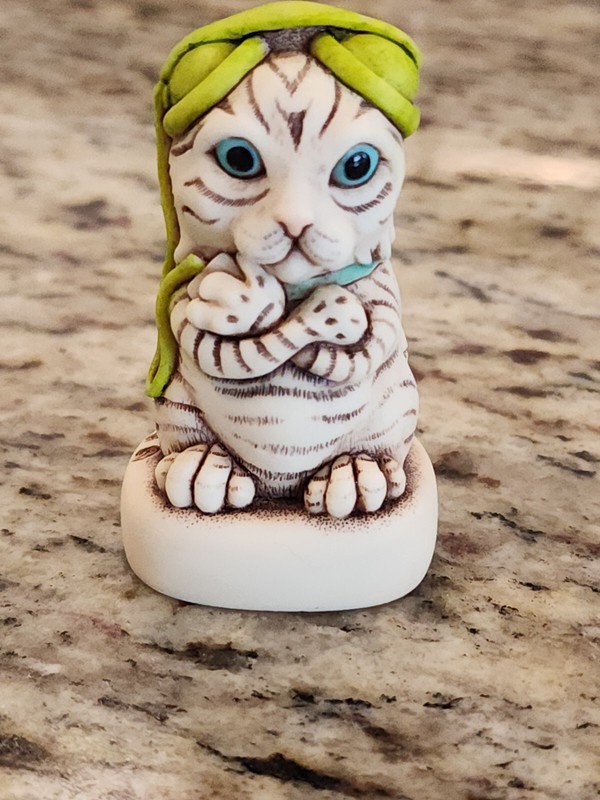 Harmony Kingdom Major Tom V2 Green headphones  Hear No Evil Cat UK Made Figurine