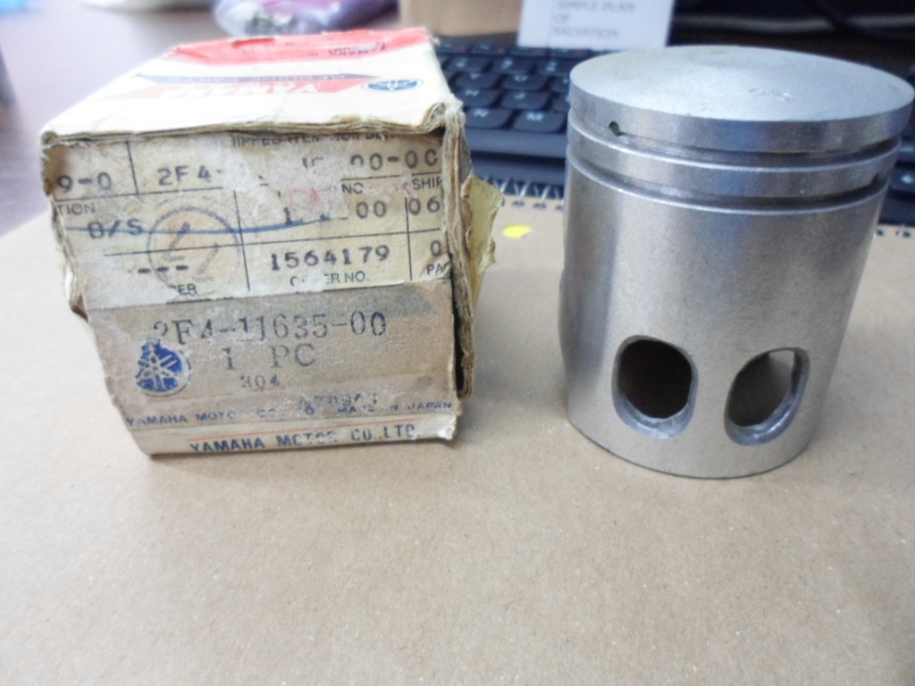 侍 NOS Yamaha 47.25 mm 1st O/S .25 Piston 2F4-11637-00 | eBay