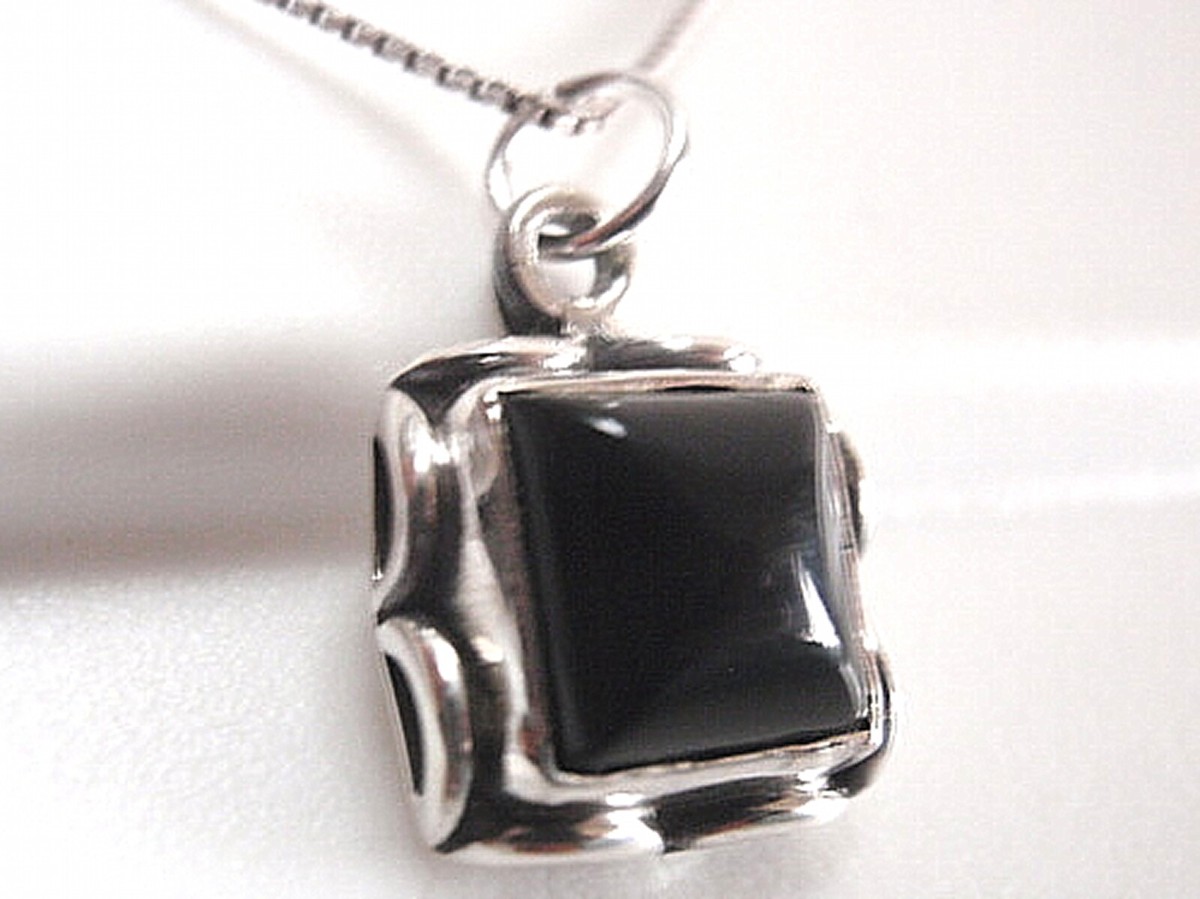 ONYX SQUARE STONE NECKLACE SNJ115 エミネム 買取価格表】Justin Davis/ジャスティンデイビス ONYX SQUARE