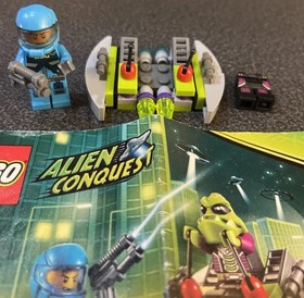 7049 LEGO Alien Striker &ndash; EX COND 2011