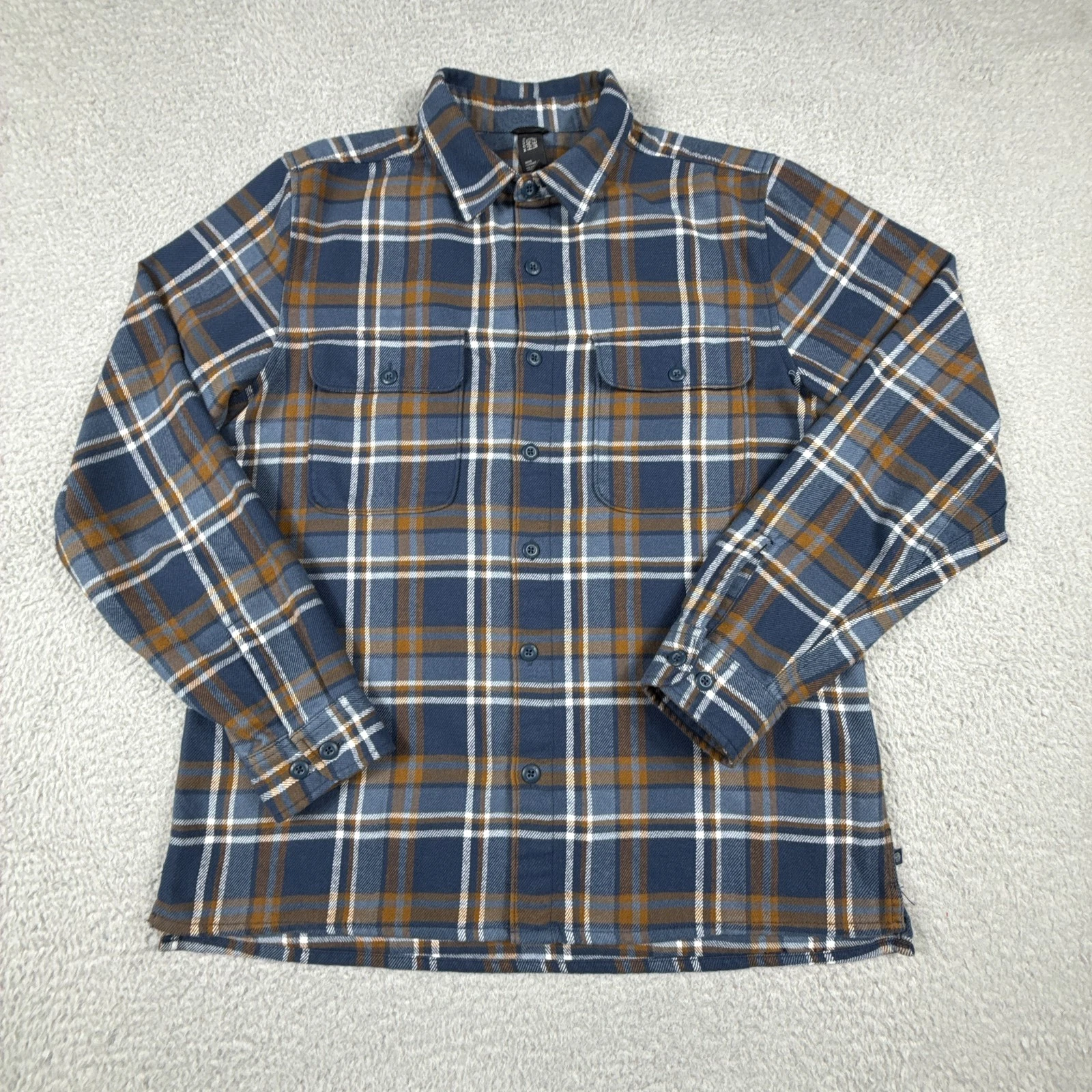 Mountain Hardwear Flannel Shirt Mens Medium Blue Plaid Button Hiking Utility