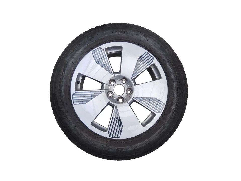 Original Audi etron e-tron Winter Felgen 255 55 19 Bridgestone Winterräder - Bild 4 von 4