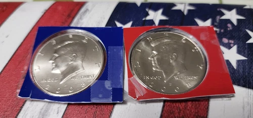 2008 P+D KENNEDY HALF UNCIRCULATED -STILL IN MINT CELLO   "FREE SHIPPING"