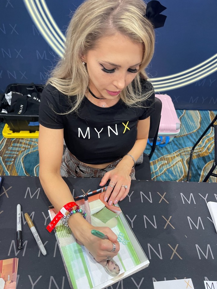 Alix Lynx NUDE Super Sexy Adult Model Autographed Signed 8x10 Photo COA Proof 31 | eBay