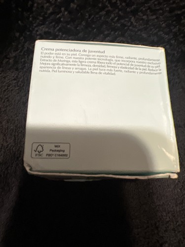 Estee Lauder Revitalizing Supreme + Youth Power Creme 1 oz / 30 ml - Picture 6 of 6