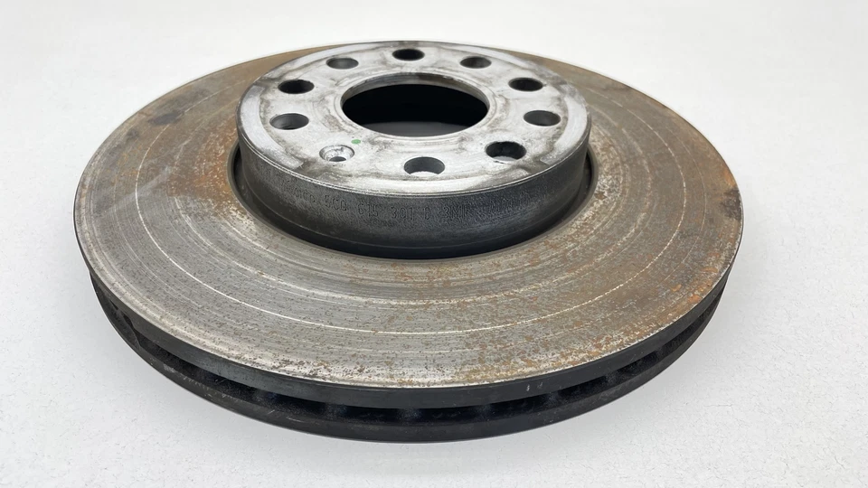 Volkswagen Golf Jetta Beetle 2010-2022 rotor de freno de disco OEM #5C0615301D Foto 2 de 4