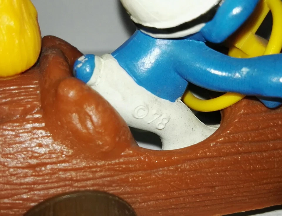 40232 Log Car Smurf/Pitufo en coche PVC , Schleich 1983 - Imagen 4 de 4