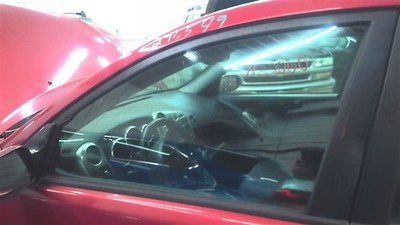 Driver Left Front Door Glass Fits 03-08 VIBE 1680931
