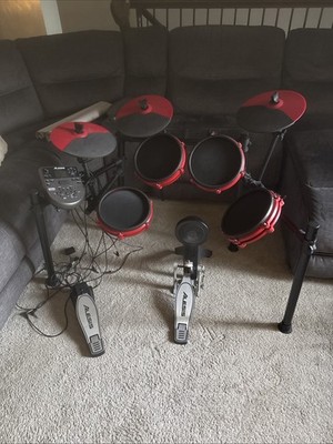 Alesis Nitro Electric Drum Kit 3 Cymbal 4 Drums, 2 Pedals