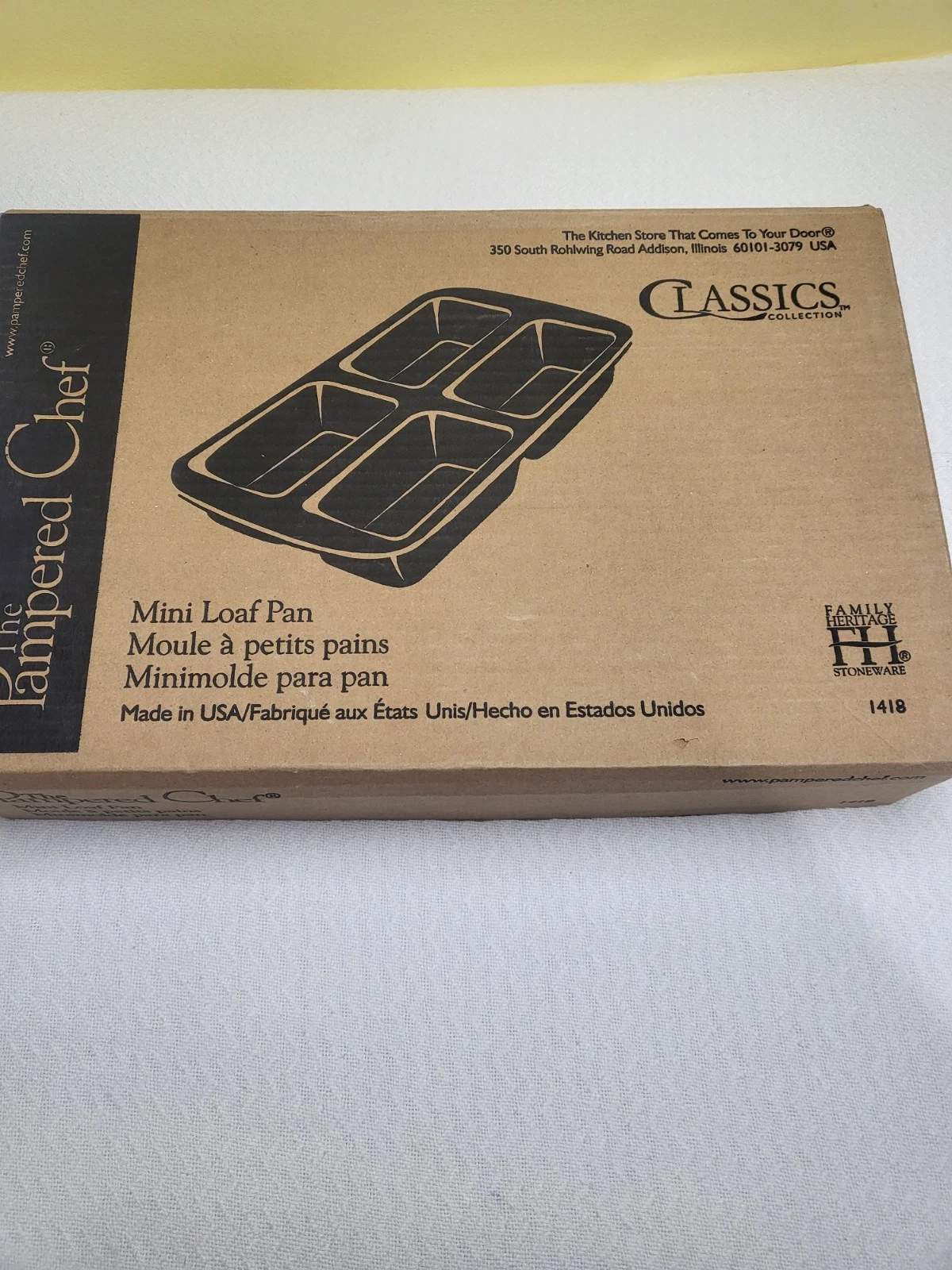 Pampered Chef Mini Loaf Pan Stoneware 1418 15" x 9.5" x 2" Family Heritage