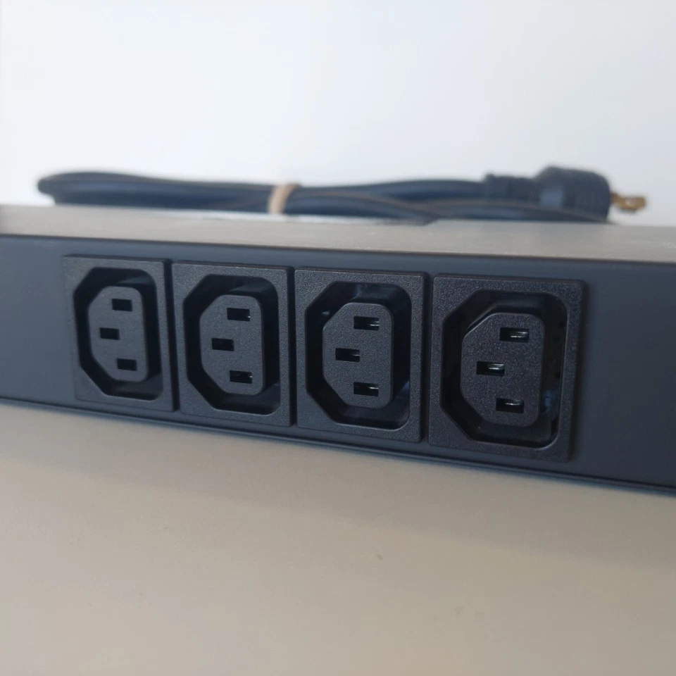 Tripp-Lite PDUH20HVL6 Single-Phase 208/240V Basic PDU 14-Outlet Rack Mount Power - Image 2 of 4