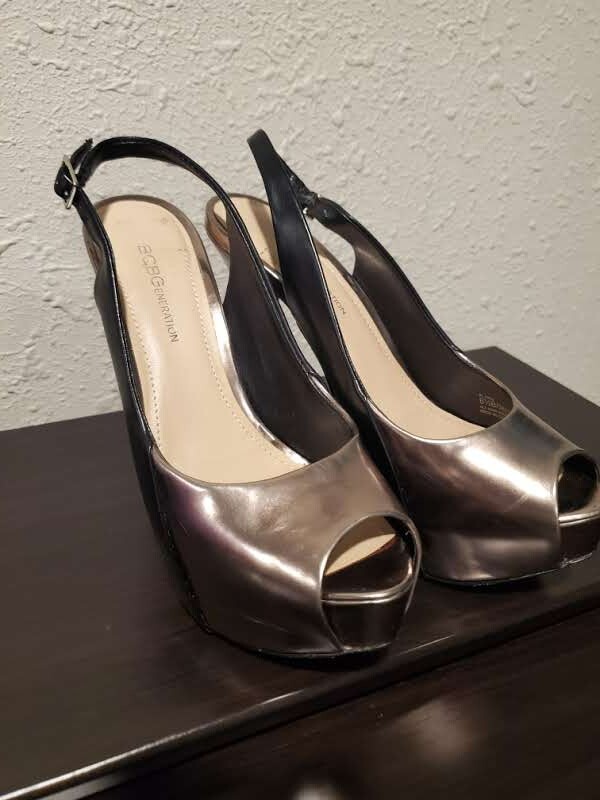 BCBGeneration platform high heels Gold/Black sz 6… - image 3