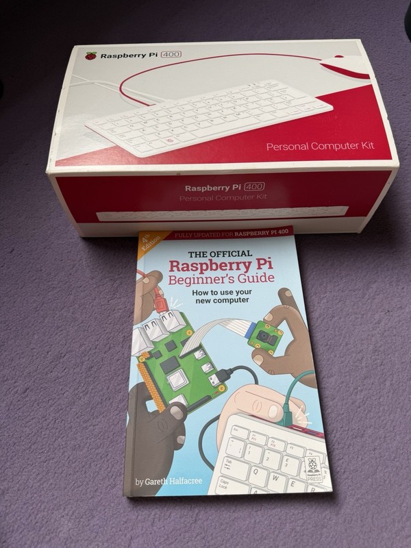 Raspberry Pi 400 Desktop Computer Kit