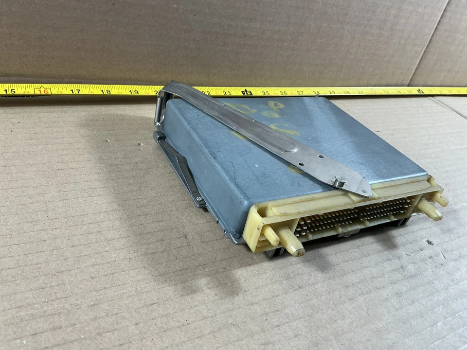 Unidad de módulo de control del motor Volvo 850 1996-1997 ECU ECM P09125685, 0261203077 Foto 3 de 4