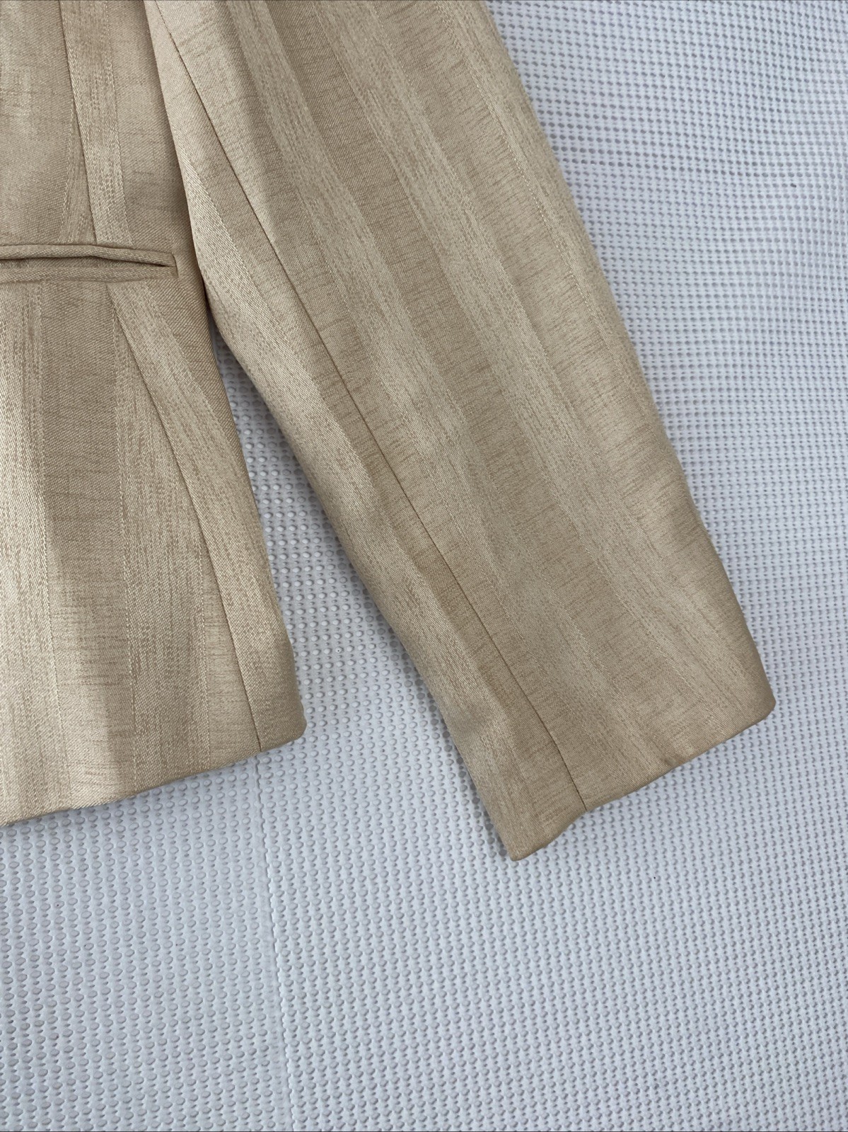 Le Suit Women's Full Suit Blazer Jacket Long Skirt Size 12 Gold Set Dressy