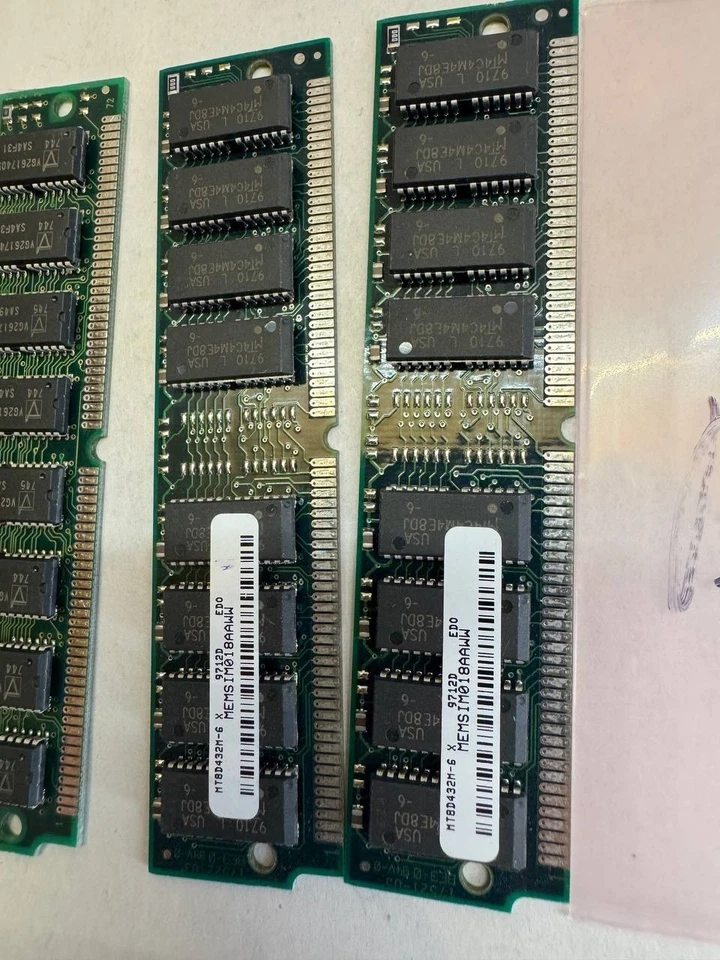 Vintage 4x 8MB 72-Pin EDO SIMM RAM Modules Micron Mosel Vitelic - Image 3 of 4