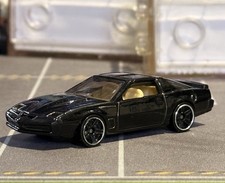 Hot Wheels '82 Pontiac Firebird KITT Knight Rider Collectible 1:64 Scale
