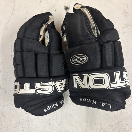 Los Angeles LA KINGS NHL PRO STOCK ICE HOCKEY GLOVES Easton Synergy 