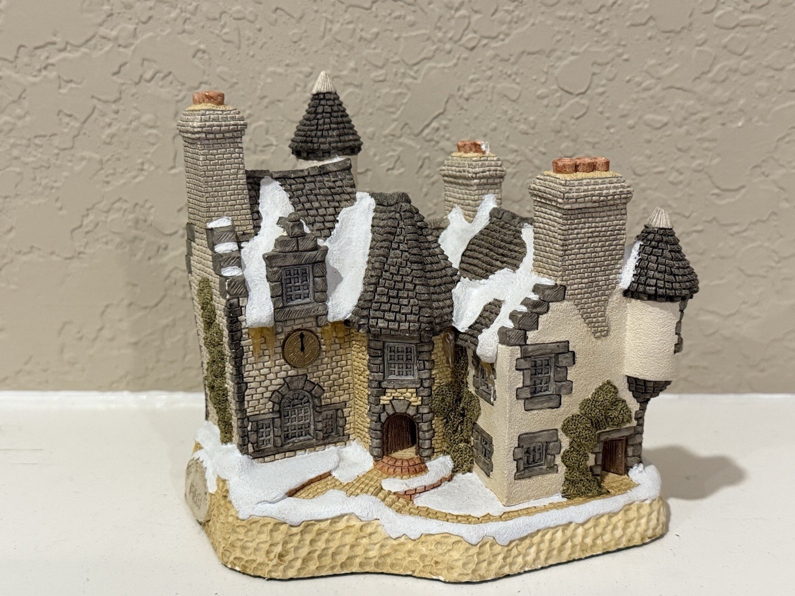 Vintage Winter Cottages Christmas in Scotland and Hogmanay 1988 David Winter