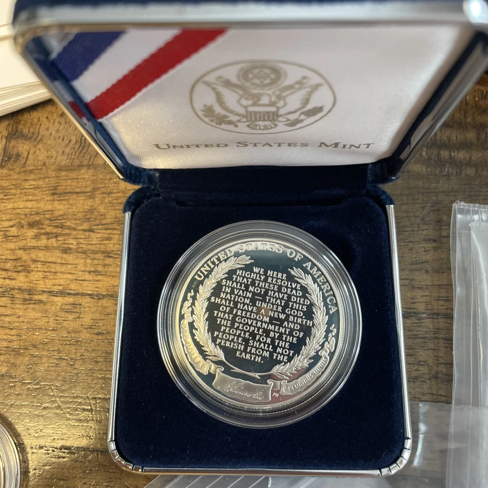 US MINT 2009 ABRAHAM LINCOLN COMMEMORATIVE SILVER DOLLAR OGP COA - Image 3 of 3