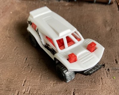 Hot Wheels Dune Crusher - 2021 H W Speed Blur 5er Pack 4/5 lose Auto - weiß
