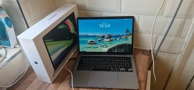 Apple MacBook Pro A2338 Space Grau 13,3'' M2 8GB 256GB Tahoe