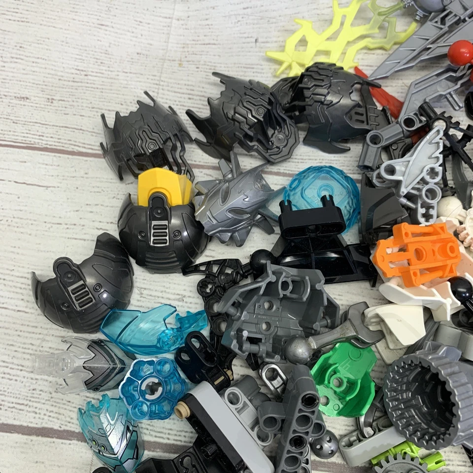 Bionicle Lego Lote 2 Lbs, Armas Rótulas Piernas Armadura Cofre 100s de Piezas LEER Foto 4 de 4