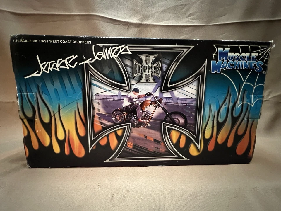 2004 Muscle Machines West Coast Choppers 1:10 Jesse James Cherry CFL JJ04-10-07 - Image 4 of 4