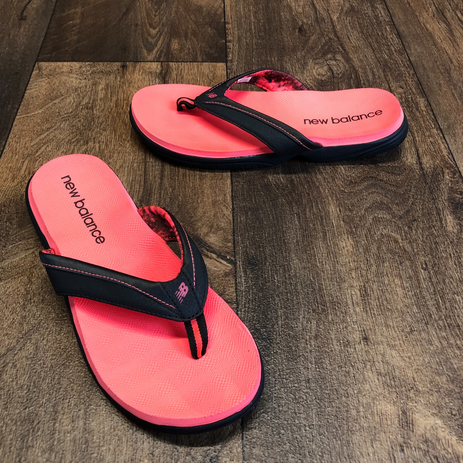 New Balance Women's 6 B Salmon Flip Flop Cushioned JoJo Thong Sandals W6090