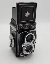 Vintage Yashica-Mat 6x6 120 TLR Camera Copal MXV w/ Lumaxar 80mm F3.5/3.2 Lenses