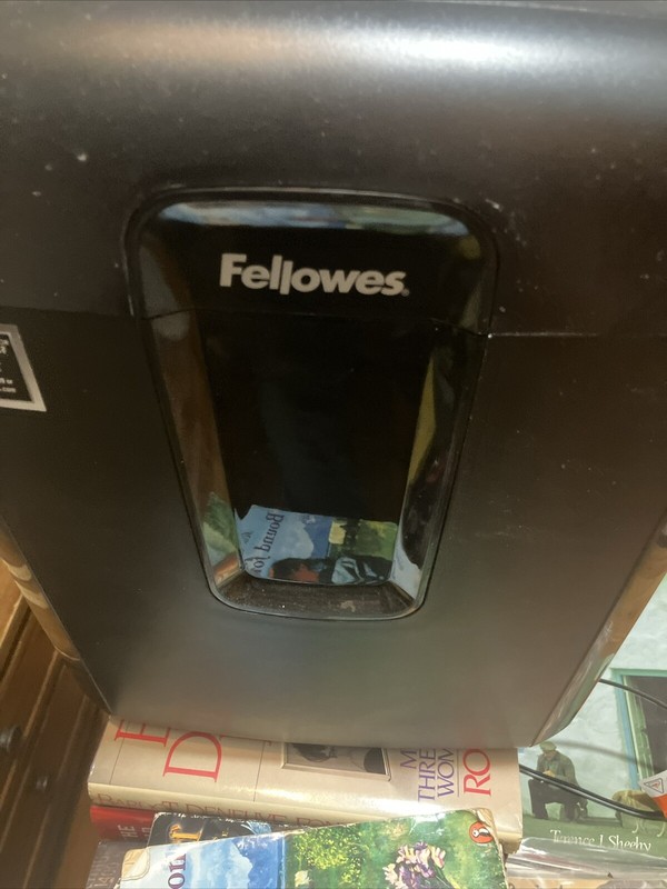 Fellowes 8 MC Paper Shredder 